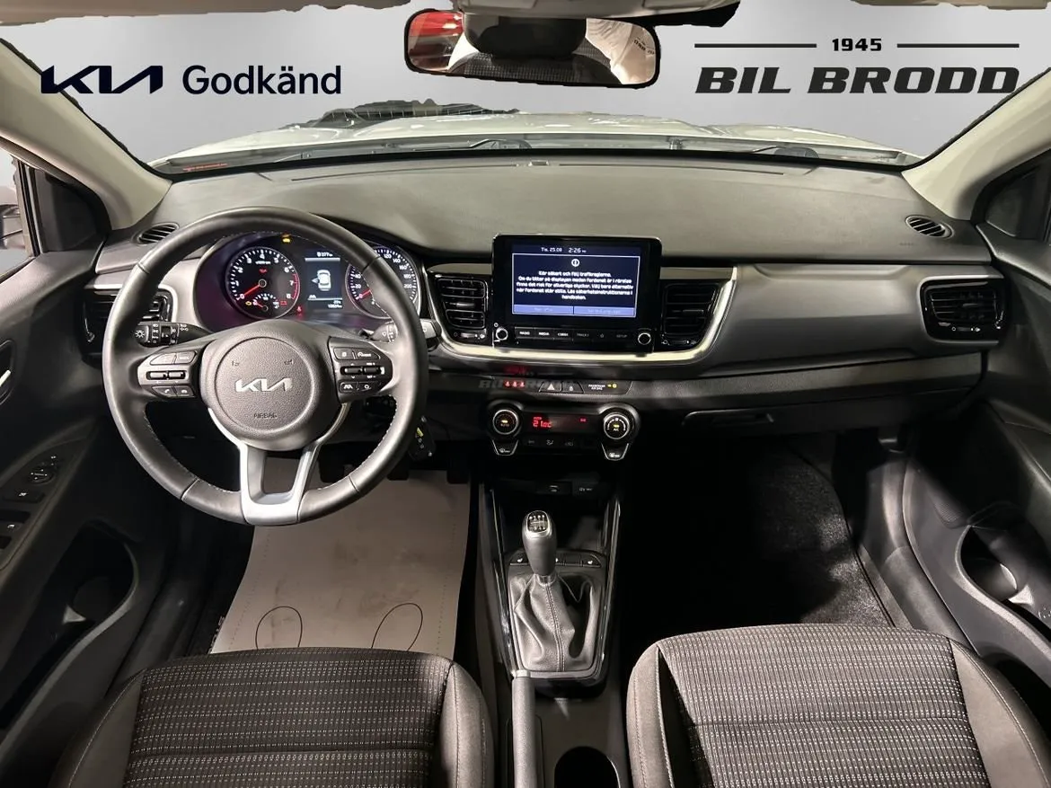 Vehicle image 6