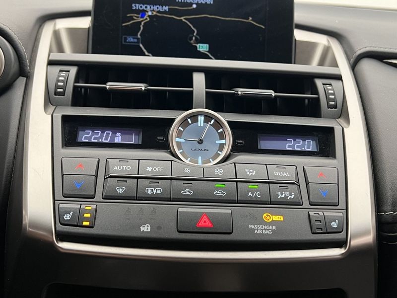 Lexus NX bild 18