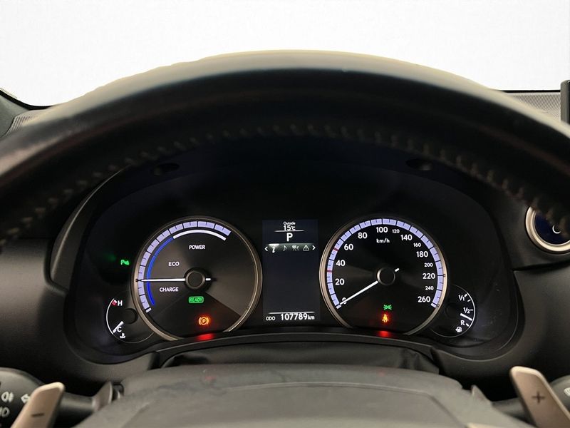 Lexus NX bild 14