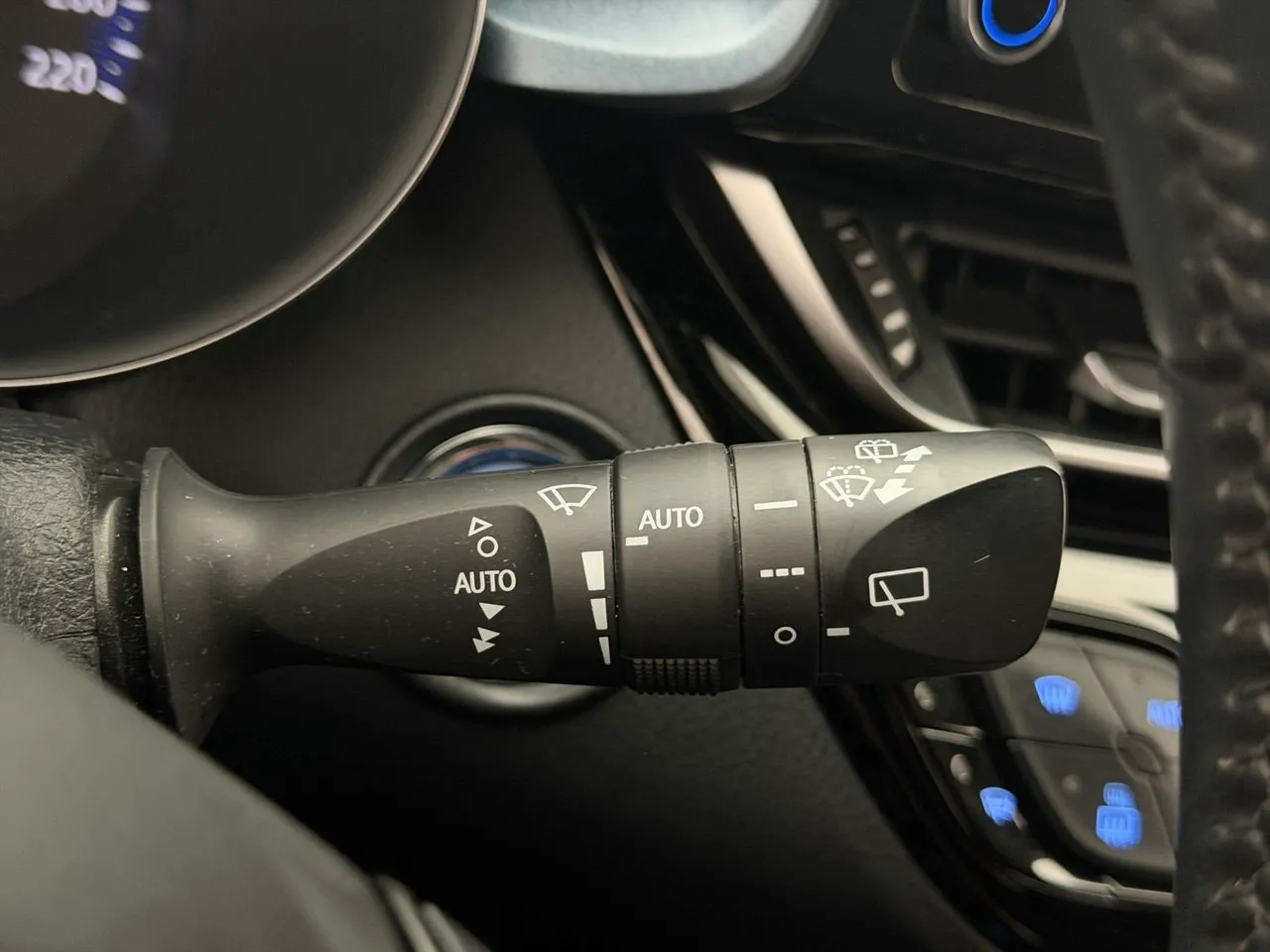 Vehicle image 24