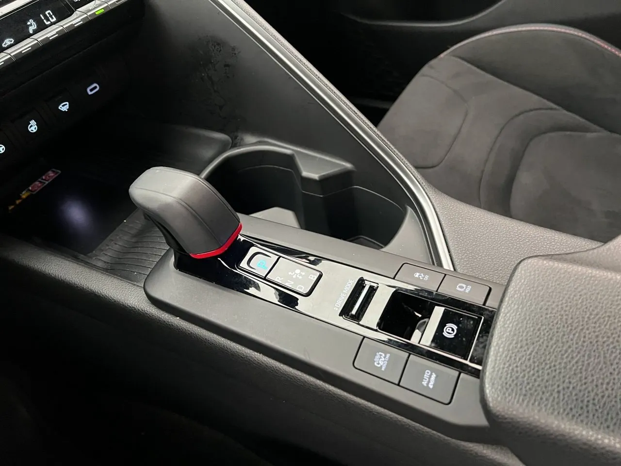 Vehicle image 26