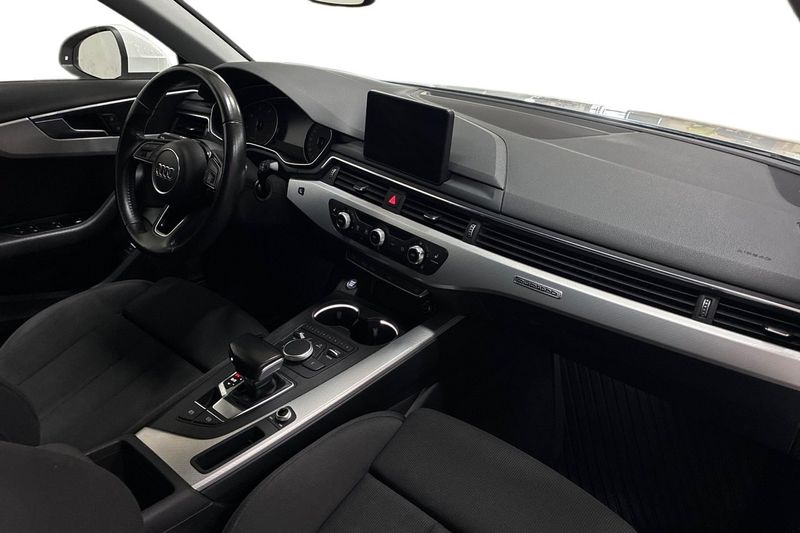 Audi A4 bild 13