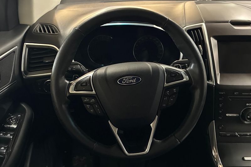 Ford Edge bild 16