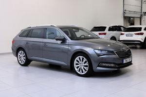 Skoda Superb bild 2