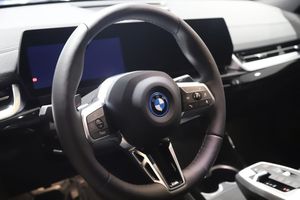 BMW iX2 bild 8