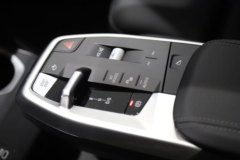 BMW iX2 bild 9