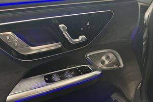 Mercedes EQE350 bild 12