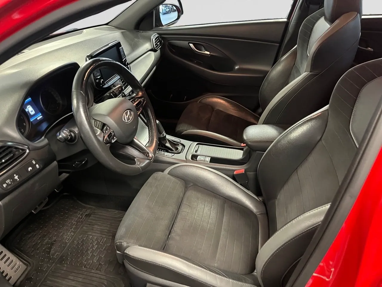 Vehicle image 8