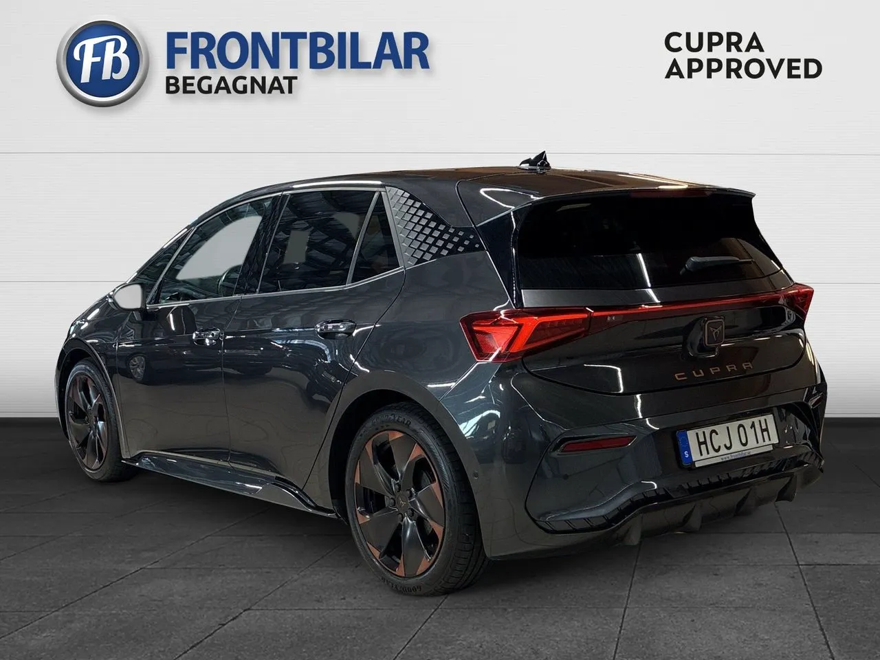 Vehicle image 8