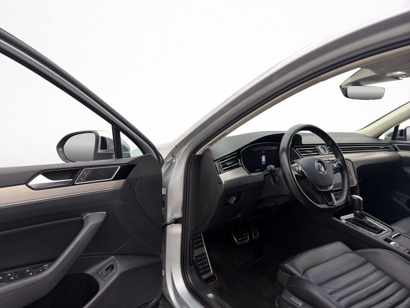 Volkswagen Passat bild 11