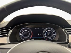 Volkswagen Passat bild 15