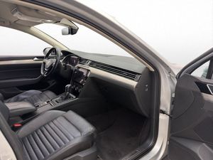 Volkswagen Passat bild 24