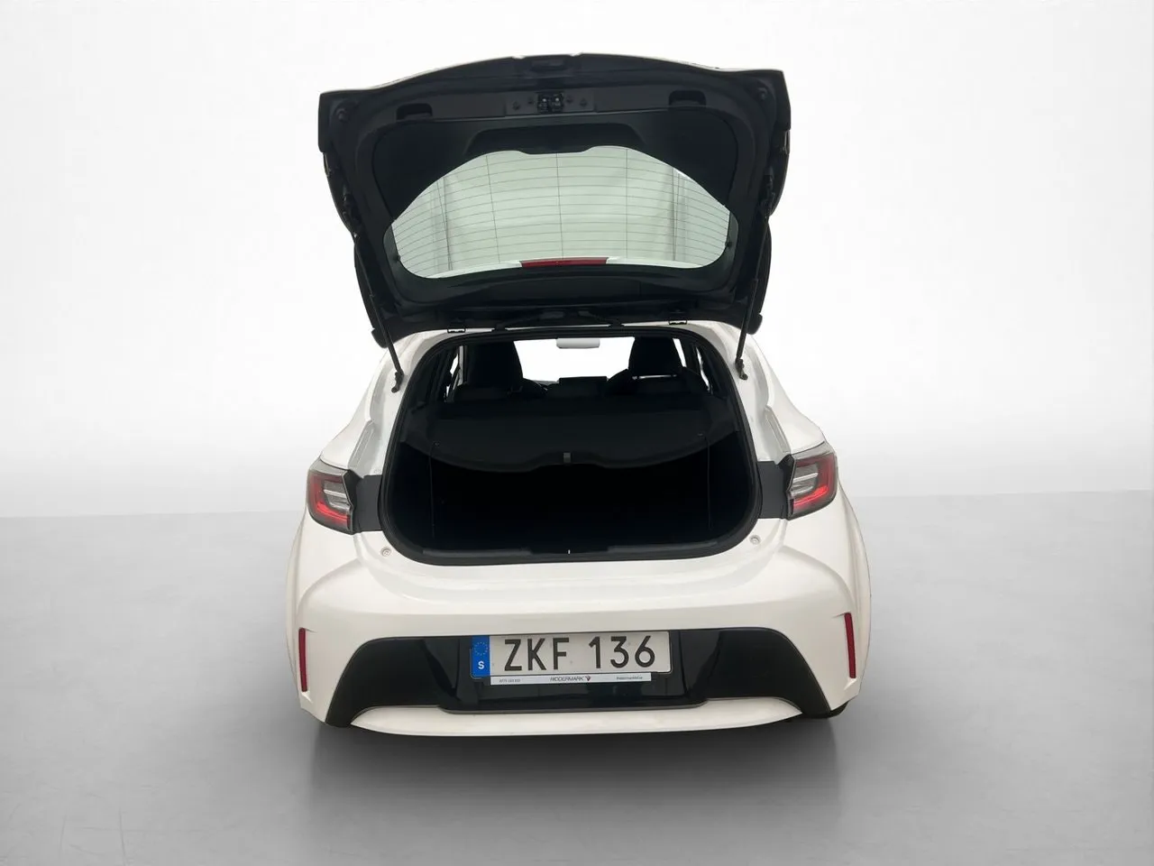 Vehicle image 23