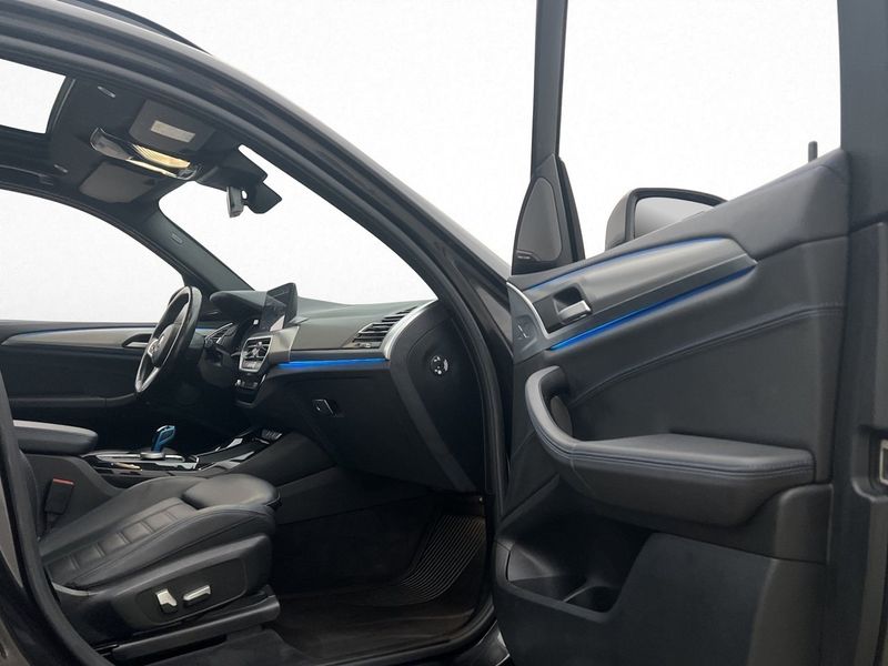 BMW iX3 bild 32