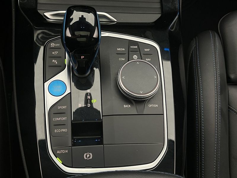 BMW iX3 bild 37