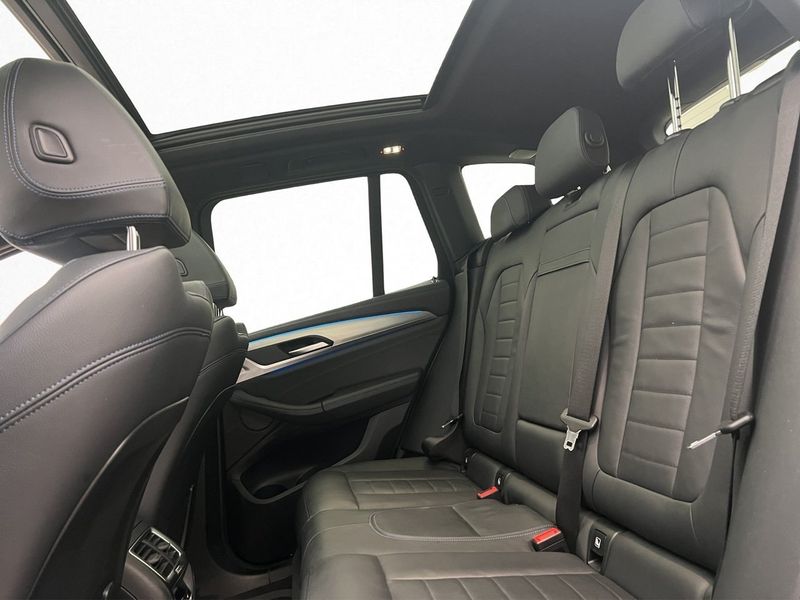 BMW iX3 bild 35