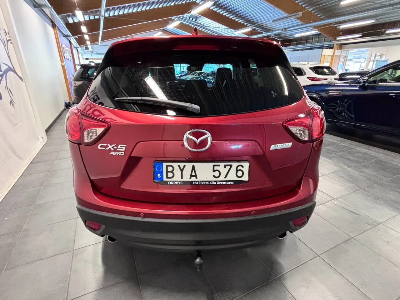 Vehicle image 3