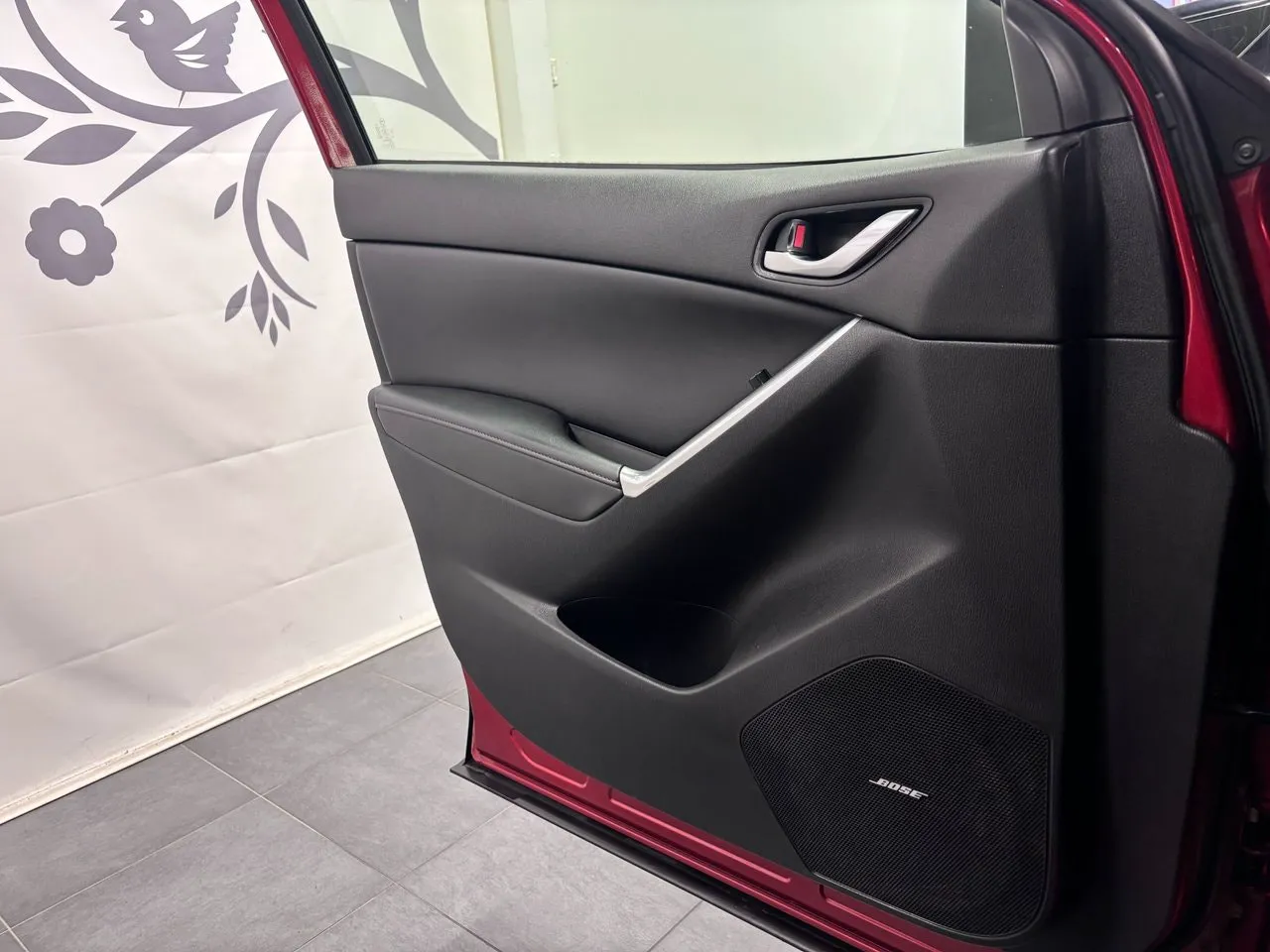 Vehicle image 15