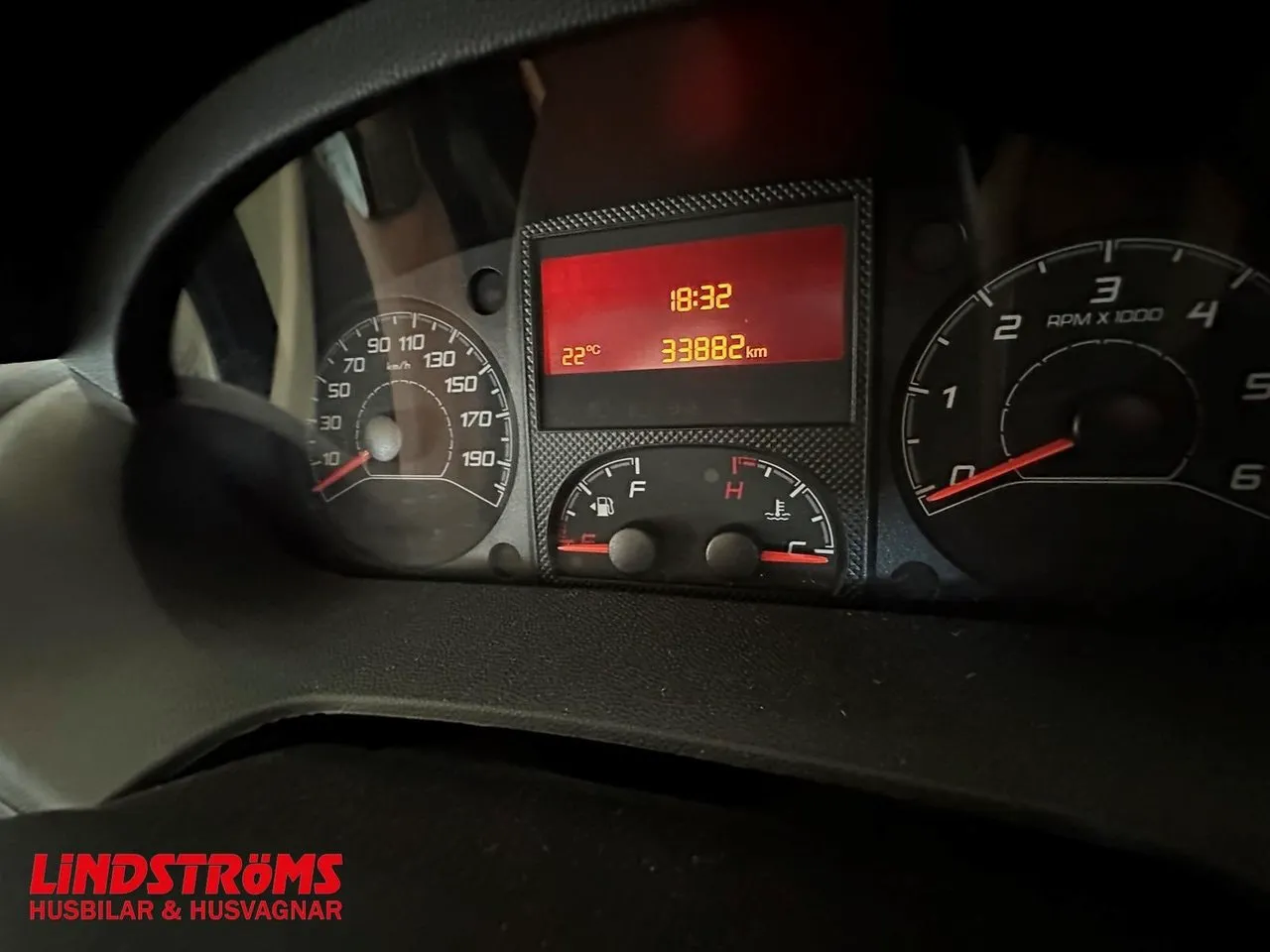 Vehicle image 21