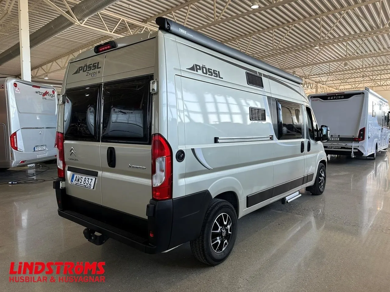 Vehicle image 19
