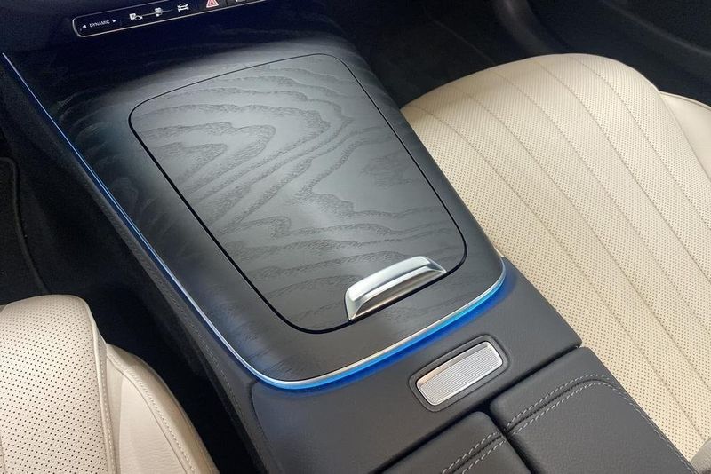 Mercedes E300 bild 12