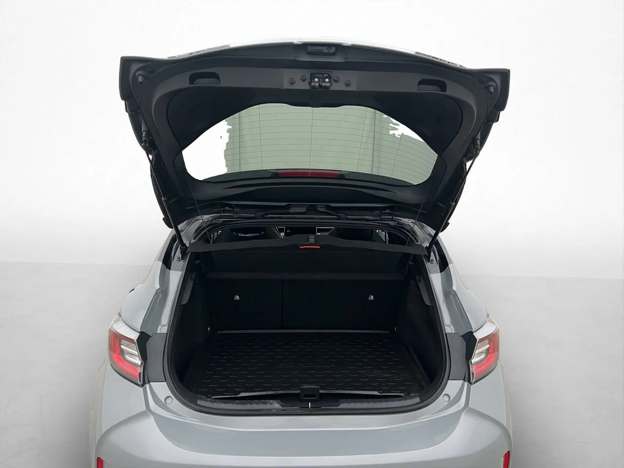 Vehicle image 18