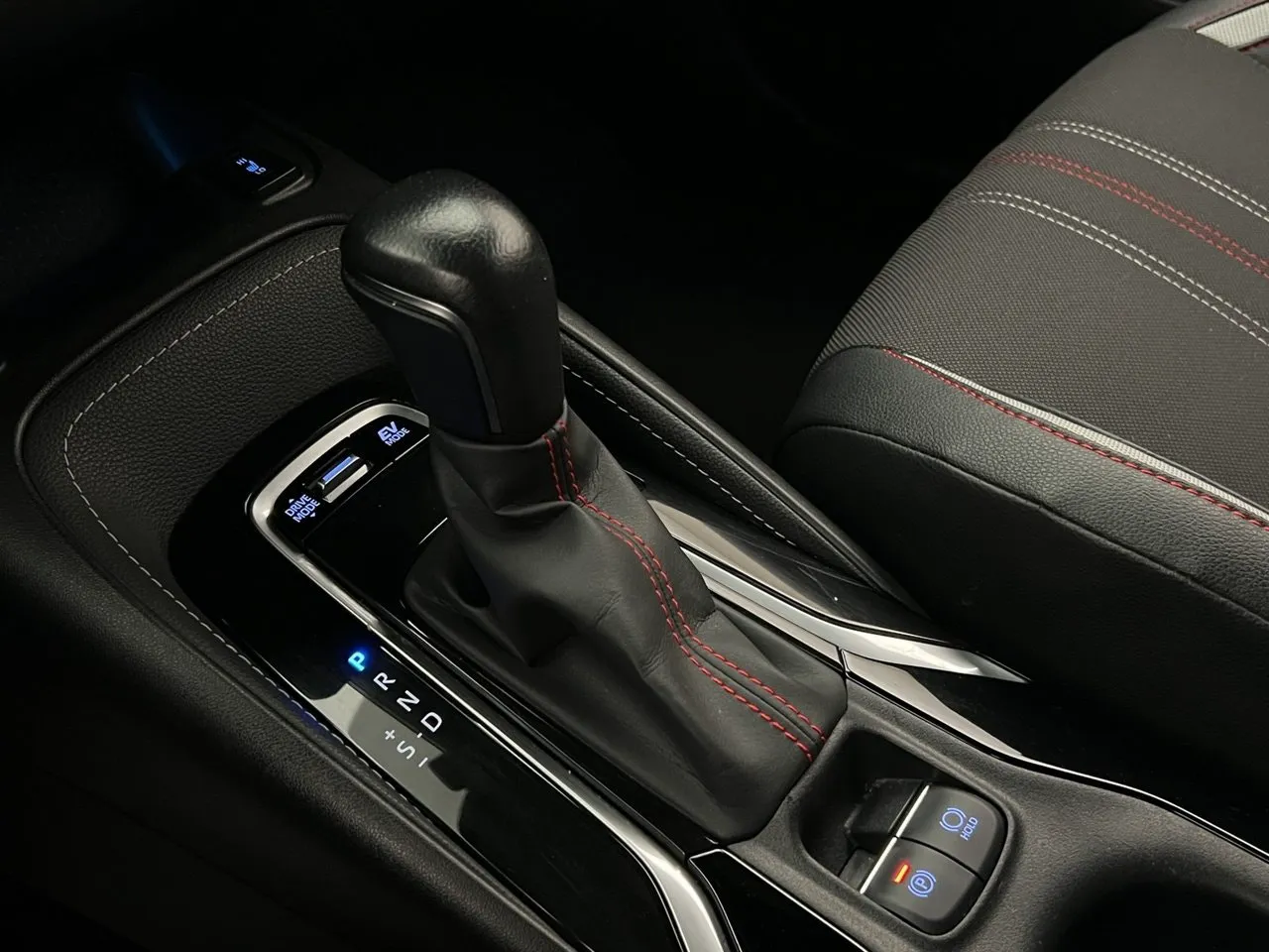 Vehicle image 24