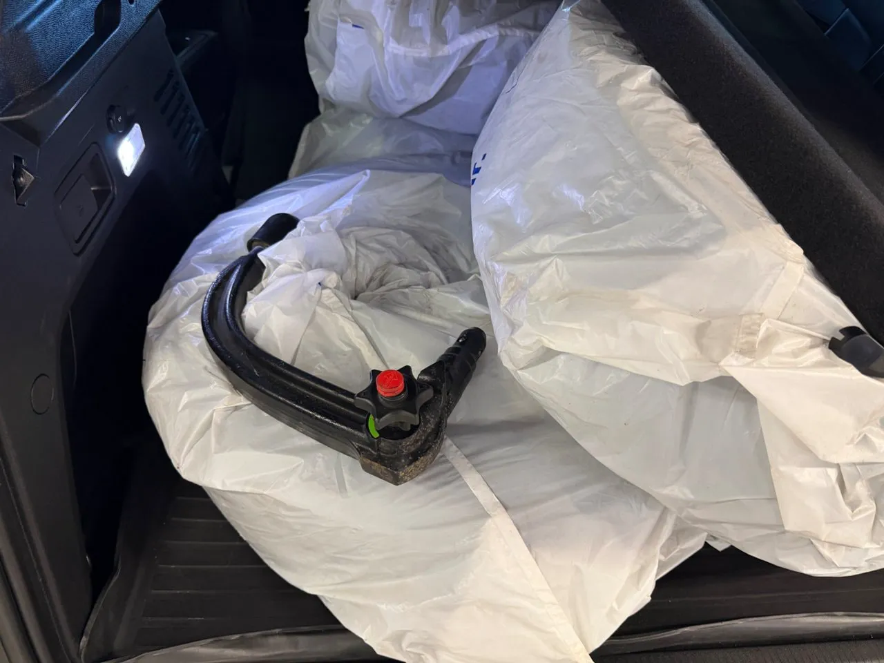 Vehicle image 25