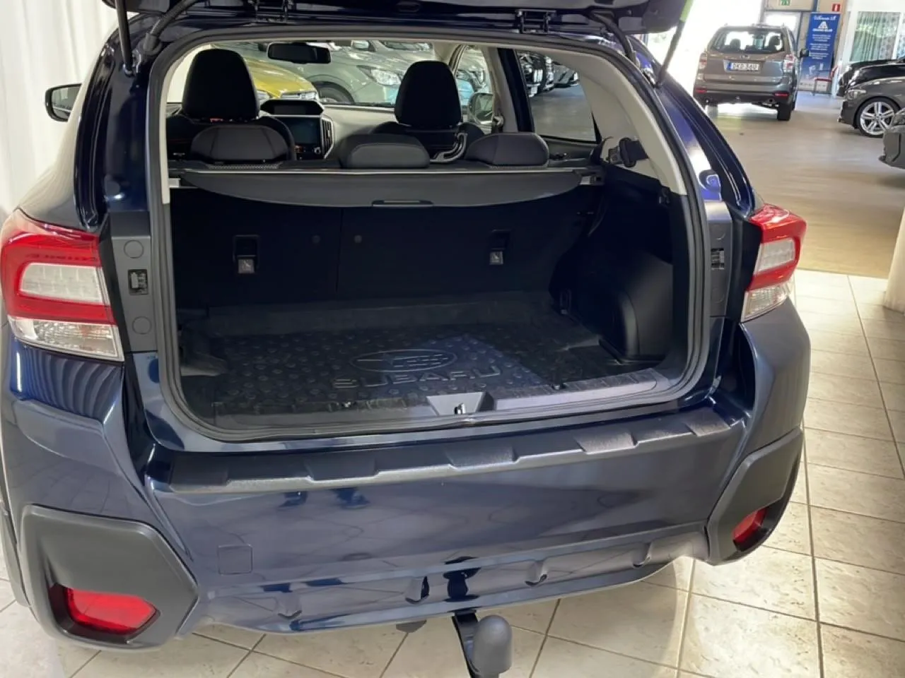 Vehicle image 7