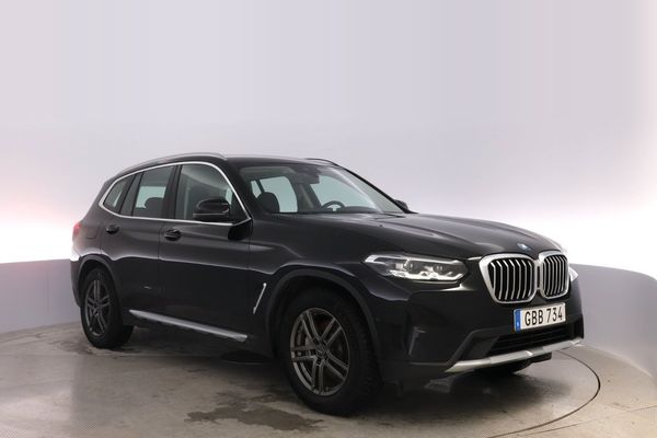 BMW X3 xDrive30e Rattvärme Drag Navi B-kamera V-hjul MOMS - 2023