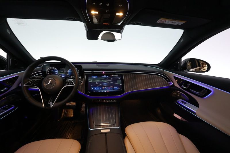 Mercedes E300 bild 15