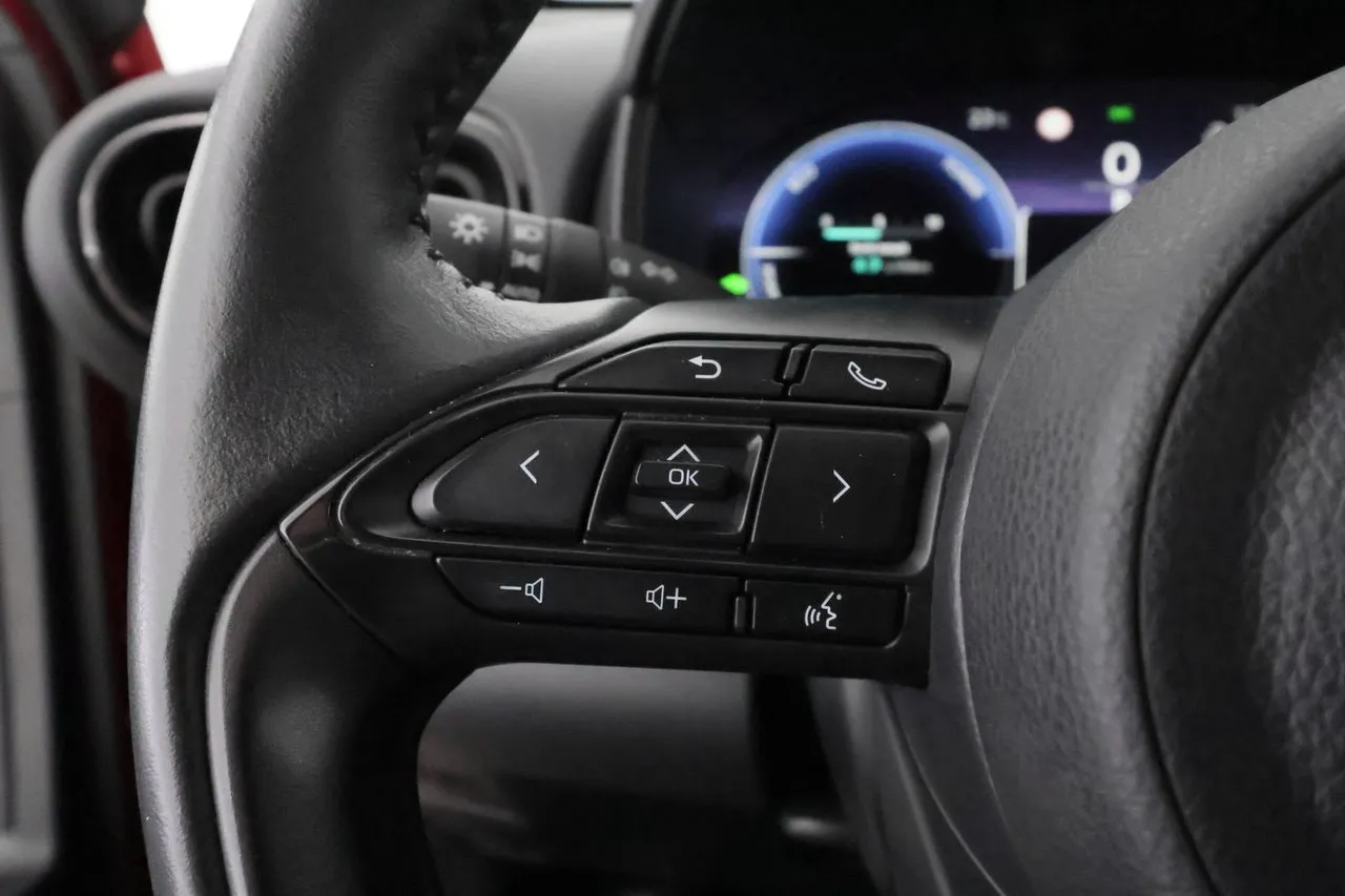 Vehicle image 21