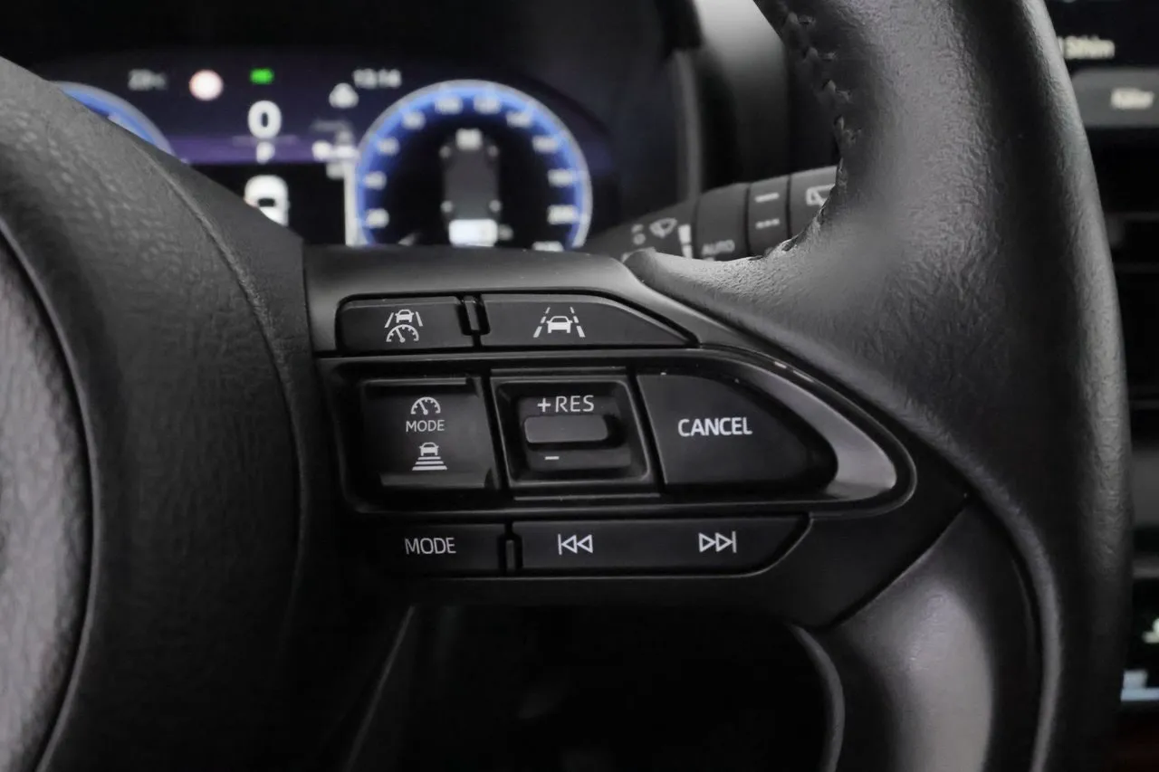 Vehicle image 20