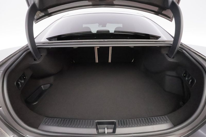 Mercedes E300 bild 16