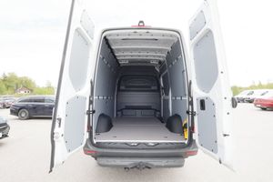 Mercedes e-Sprinter bild 8