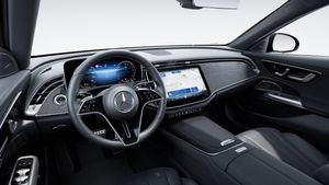 Mercedes E300 bild 9