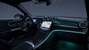 Mercedes GLC300 bild 16