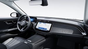 Mercedes E300 bild 15