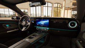 Mercedes CLA350 bild 16