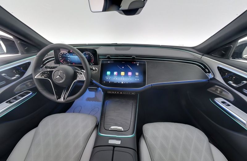 Mercedes E300 bild 10