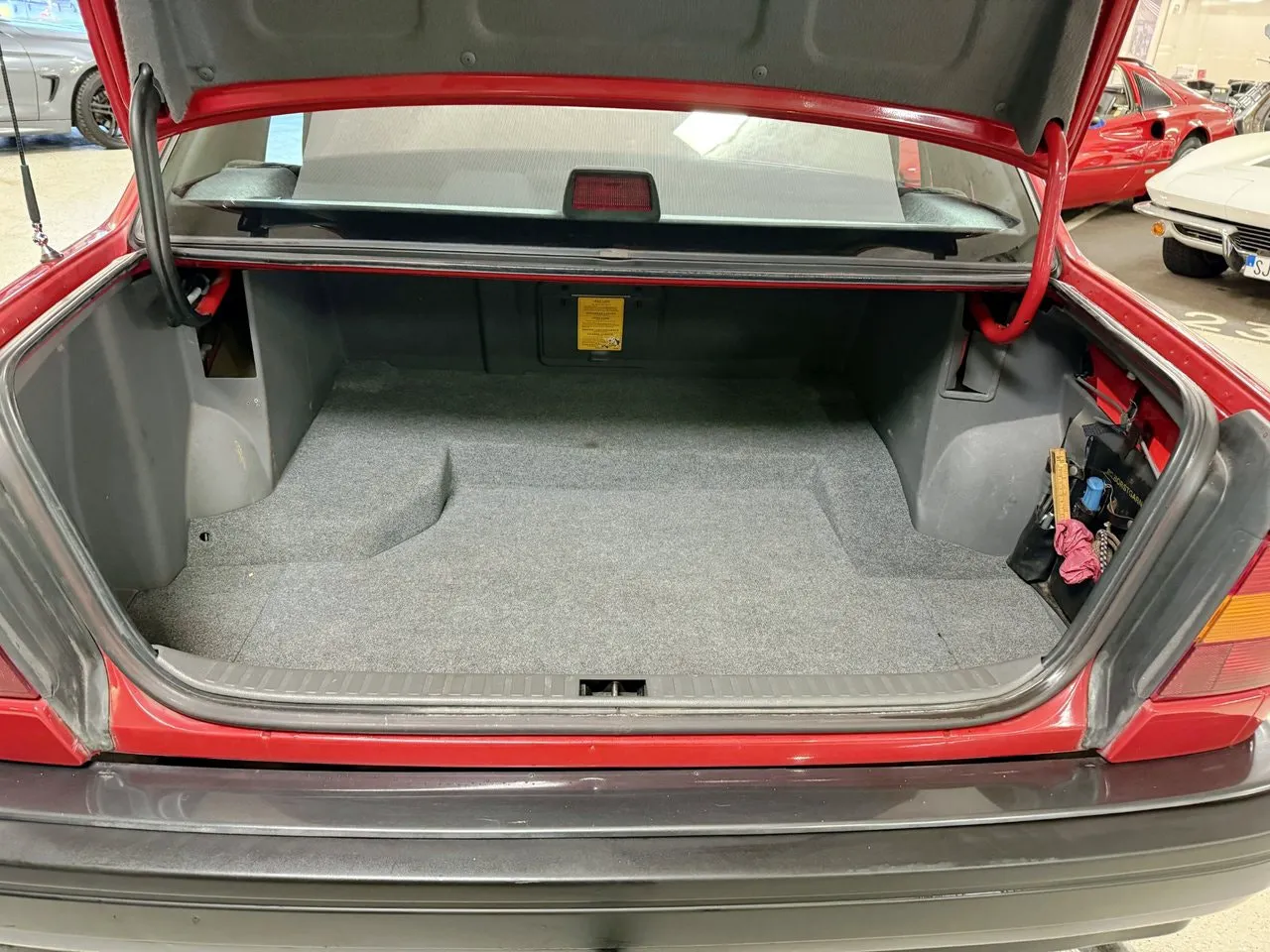Vehicle image 17