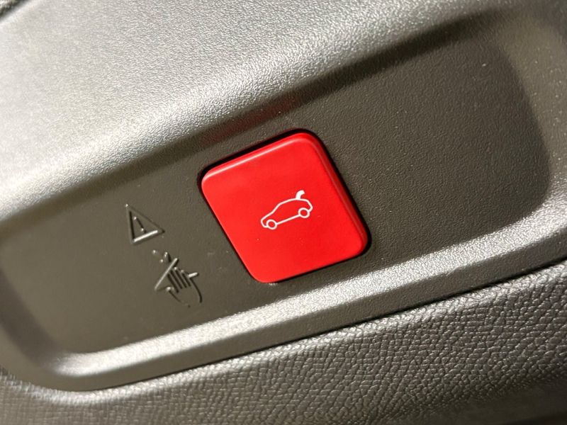 Peugeot 408 bild 8