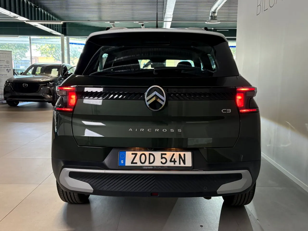 Vehicle image 3