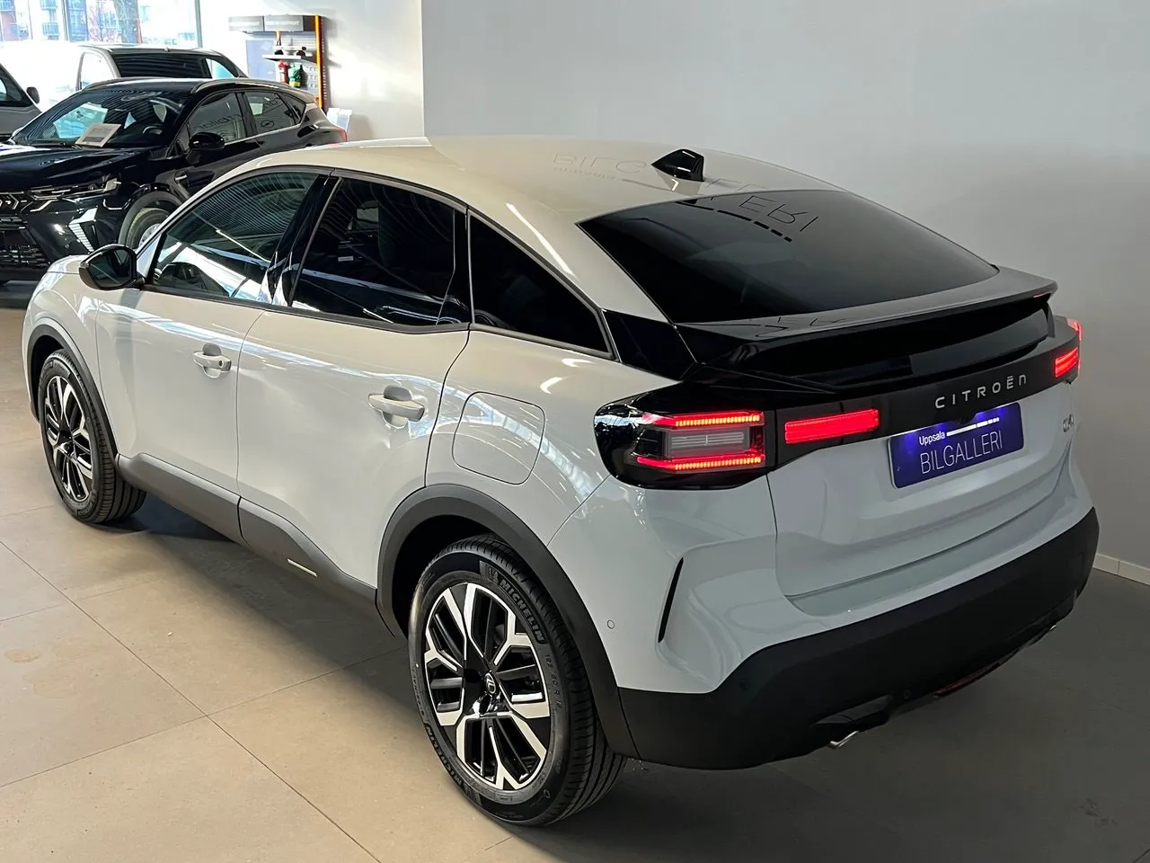 Vehicle image 20