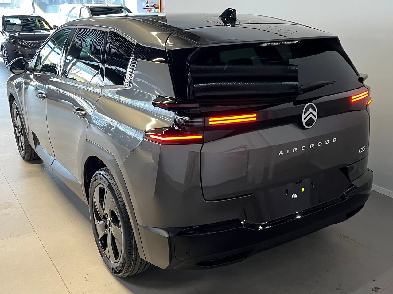 Vehicle image 22