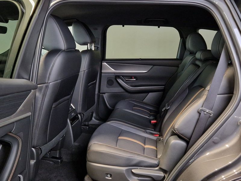 Mazda CX-80 bild 14