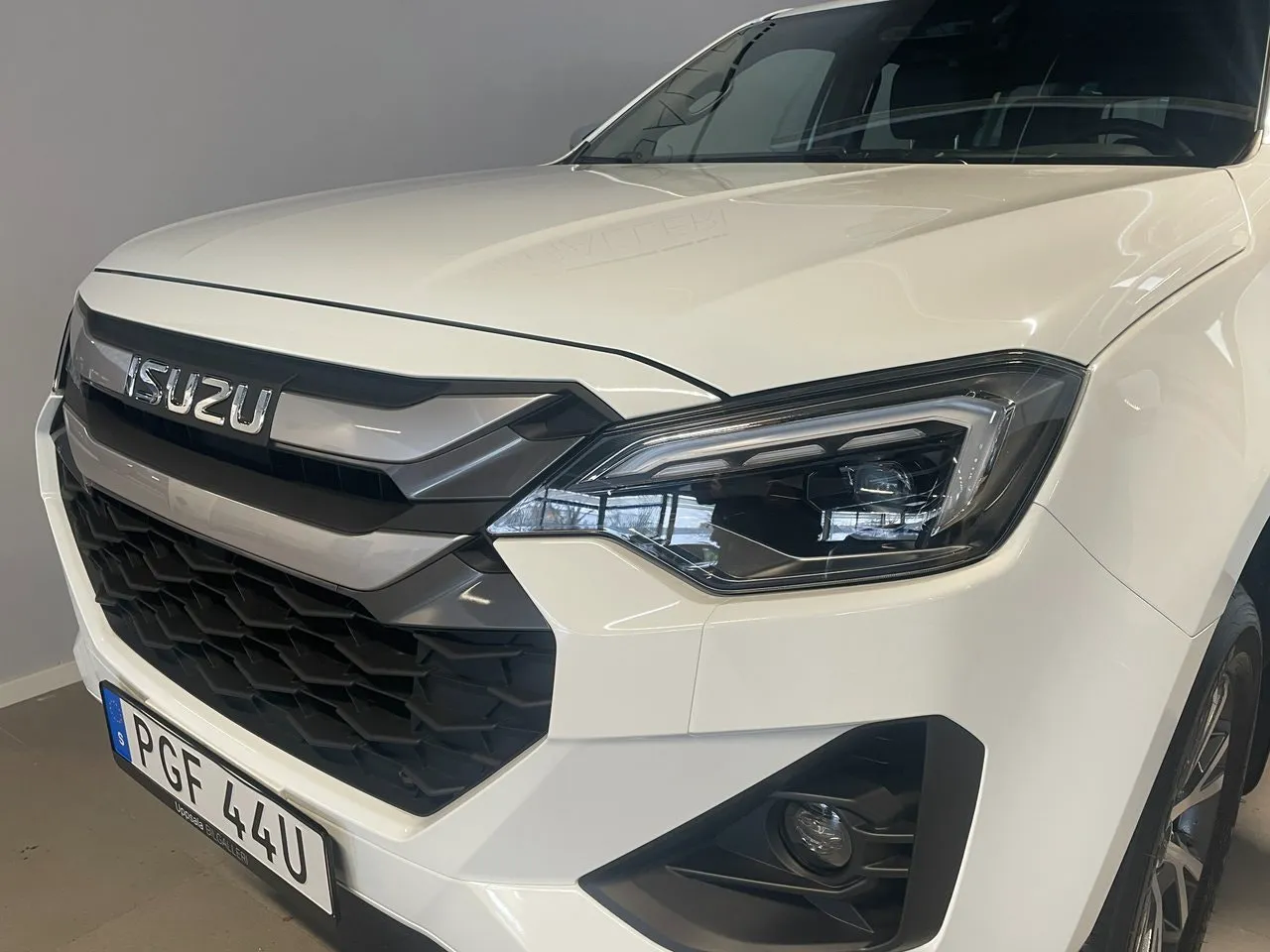 Vehicle image 11