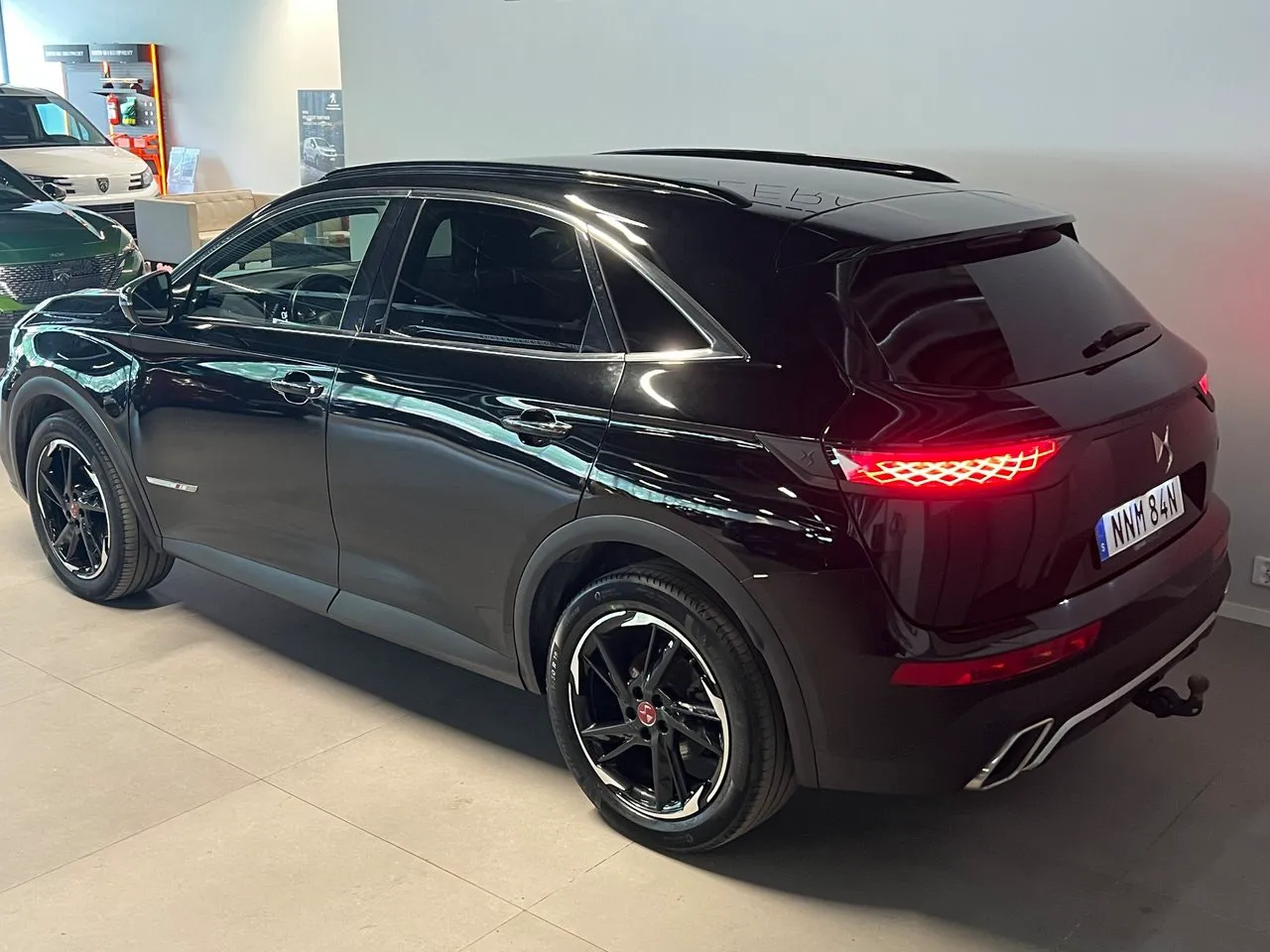 Vehicle image 21