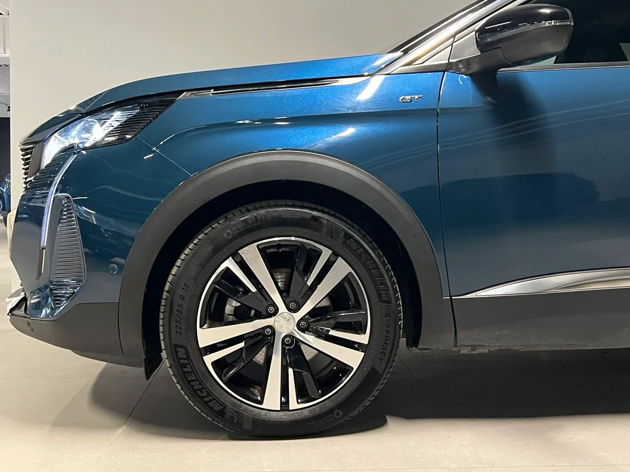 Vehicle image 20