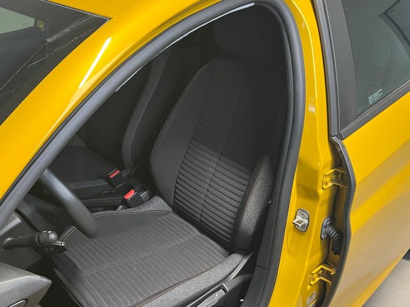 Peugeot 208 bild 9